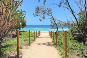 Saleng 51 - Three Bedroom Beach Pad - Only 200 metres to Beach Access!